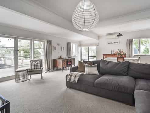 2523 State Highway 50, Roys Hill