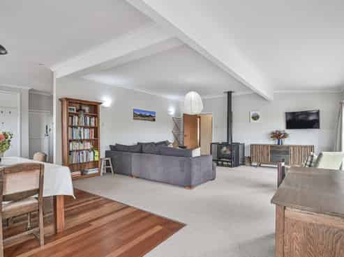 2523 State Highway 50, Roys Hill