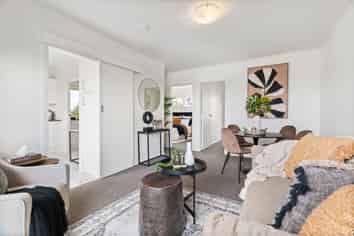 3 and 4/27 Caulton Street, Saint Johns