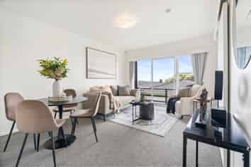 3 and 4/27 Caulton Street, Saint Johns