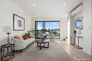 1/130 Rosebank Road, Avondale