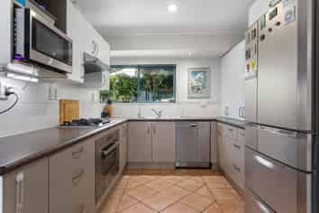 10 Bluett Road, Ohope