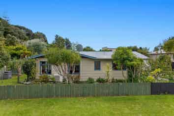 10 Bluett Road, Ohope