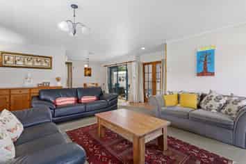 10 Bluett Road, Ohope