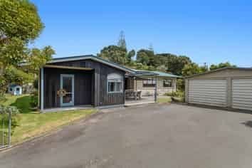 10 Bluett Road, Ohope