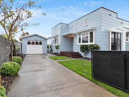 15B Bracken Street, Leamington