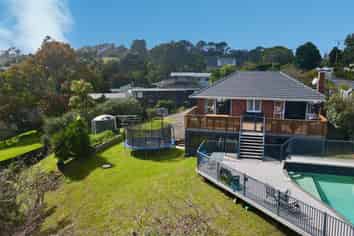 20 Burnham Road, Waitakere