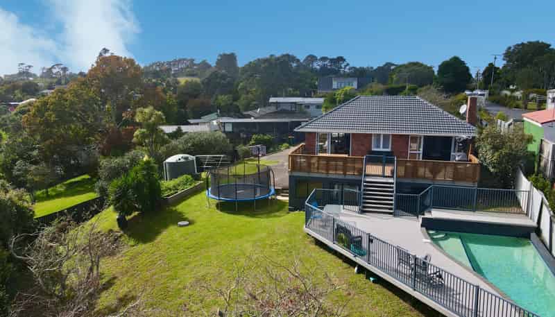 20 Burnham Road, Waitakere