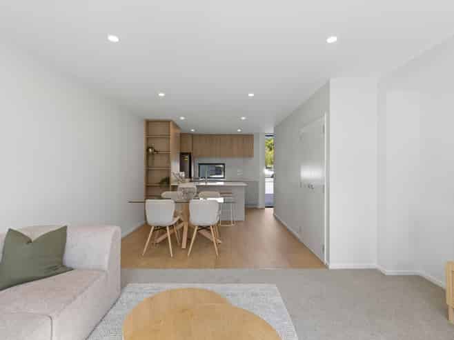 2 Bedroom/88 Holly Road, Saint Albans