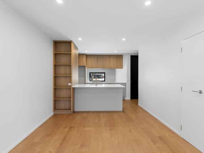 2 Bedroom/88 Holly Road, Saint Albans