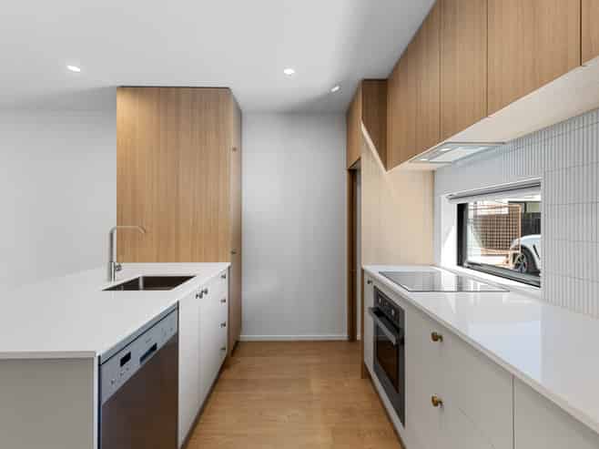 2 Bedroom/88 Holly Road, Saint Albans