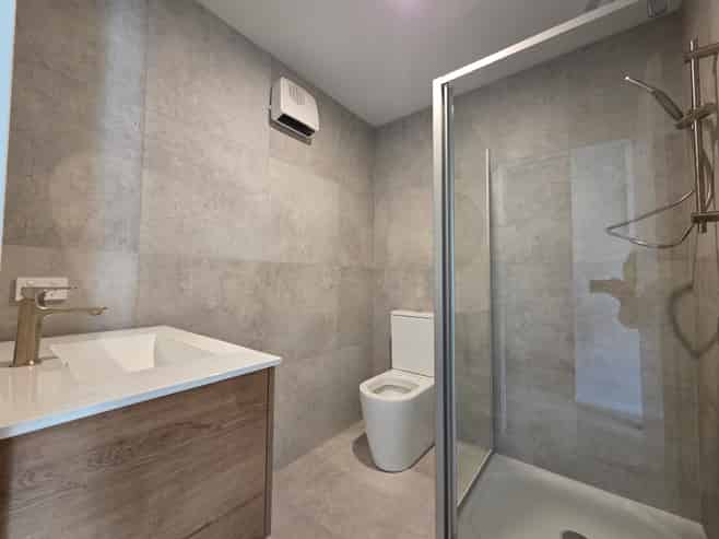 2 Bedroom/88 Holly Road, Saint Albans