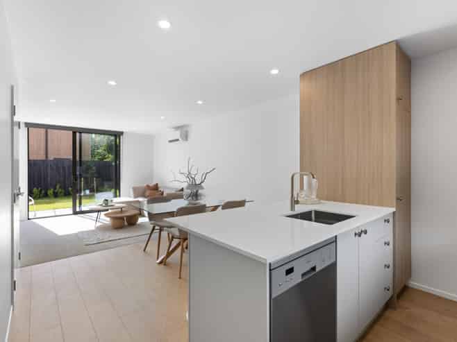 2 Bedroom/88 Holly Road, Saint Albans