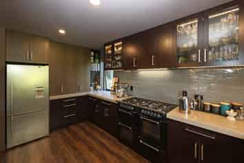 25 Grove Avenue, Weston