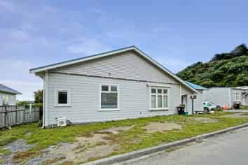 33 Happy Valley Road, Owhiro Bay