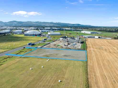 Dual Access Freehold Industrial Heavy Land