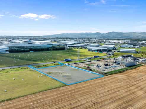 Dual Access Freehold Industrial Heavy Land