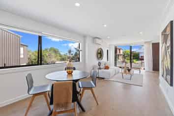 14/98-100 Walker Road, Point Chevalier