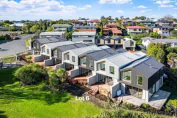 6/98-100 Walker Road, Point Chevalier