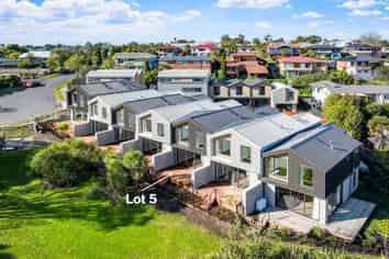 5/98-100 Walker Road, Point Chevalier