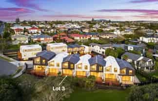 3/98-100 Walker Road, Point Chevalier