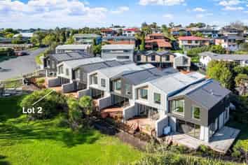 1/98-100 Walker Road, Point Chevalier