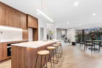 1/98-100 Walker Road, Point Chevalier
