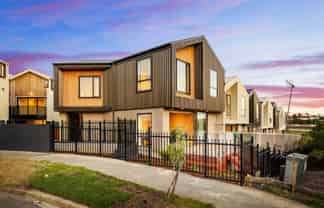 1/98-100 Walker Road, Point Chevalier