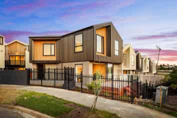 1/98-100 Walker Road, Point Chevalier