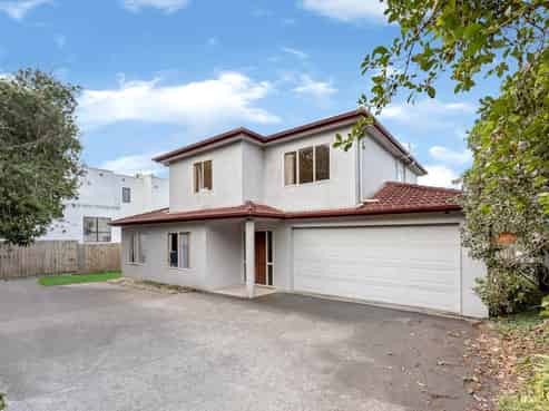125A Te Atatu Road, Te Atatu South