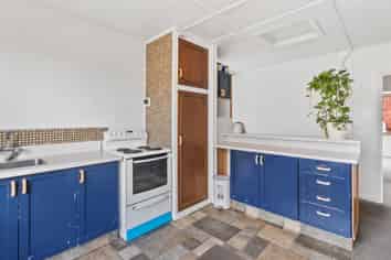 54 Grants Road, Marchwiel