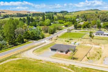 300 White Road, Otane