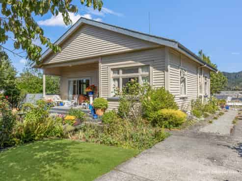54 Crampton Road, Reefton