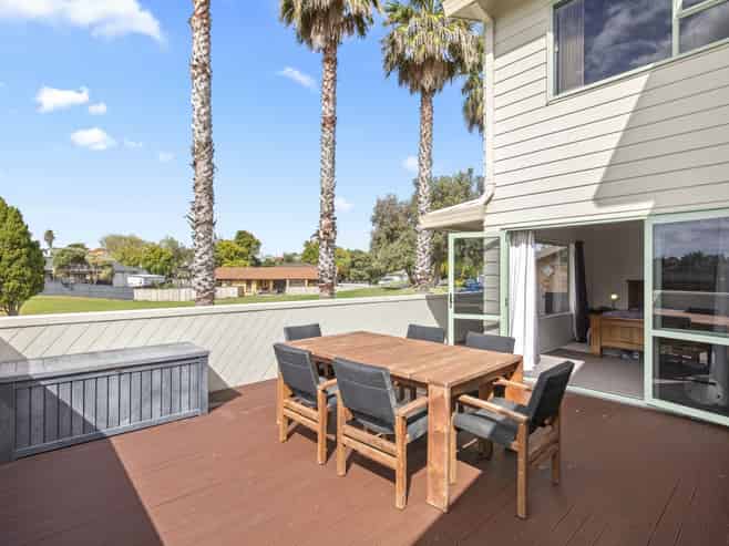 37 Riverside Drive, Waiuku