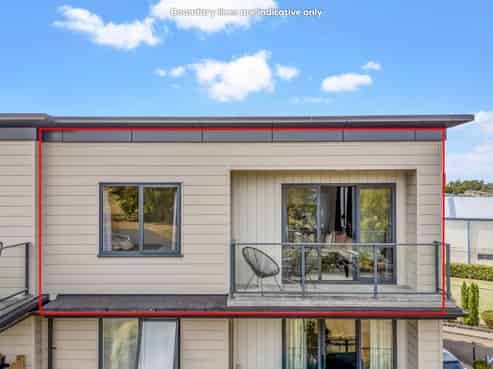 13, 68 Mountain Road, Mount Wellington
