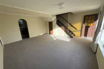 b/9 Ironside Road, Johnsonville