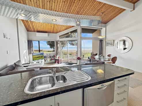 11B West End Road, Ohope