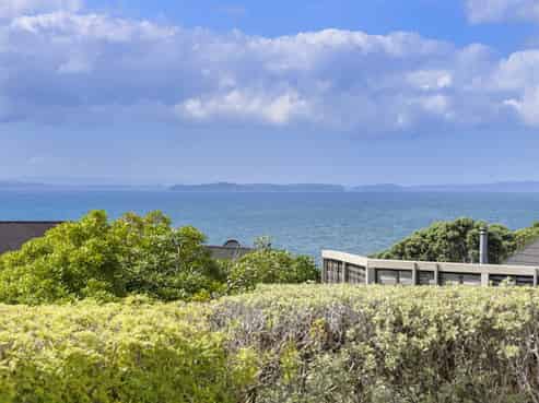 4 Pacific Parade, Army Bay