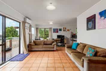3/6 Harding Avenue, Te Atatu South
