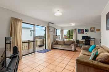 3/6 Harding Avenue, Te Atatu South