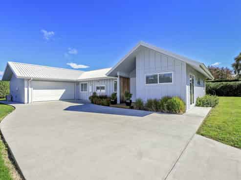 2 Cape Grove, Haumoana