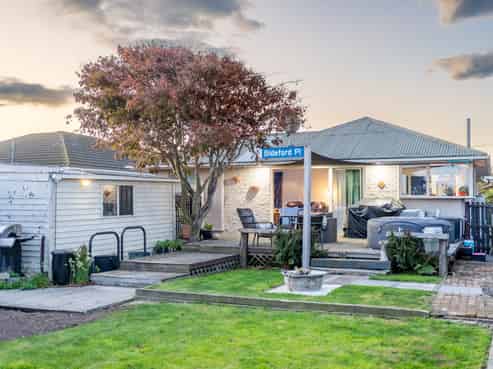 14 Bideford Place, Dallington