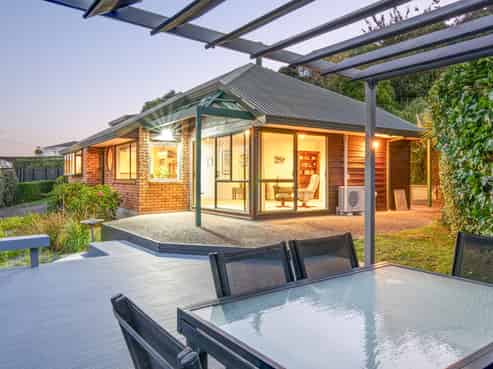 99 Waldorf Crescent, Orewa