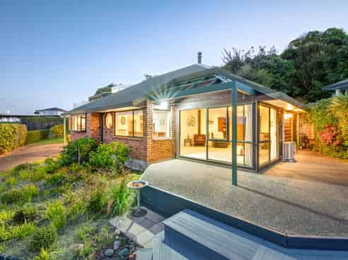 99 Waldorf Crescent, Orewa