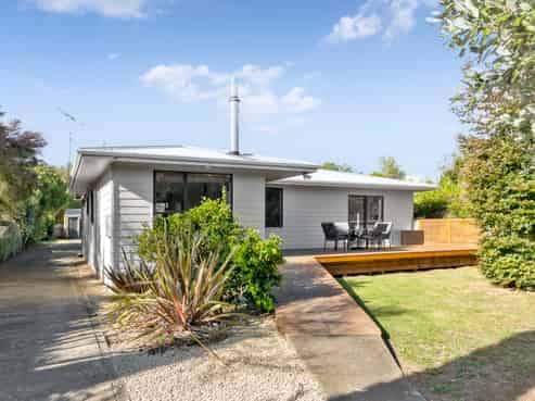 35 Grey Street, Martinborough