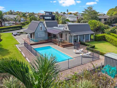 10 Treeway, Sunnyhills