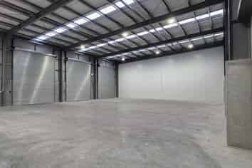Modern and Secure High Stud Warehouse and Yard