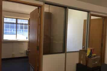 Mid-Range Office