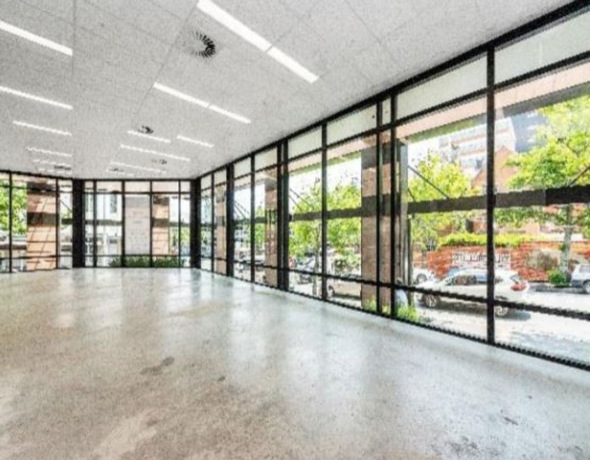 Creative Retail Space with Amenities