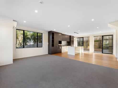 4/4 McQuoid Place, Glenfield